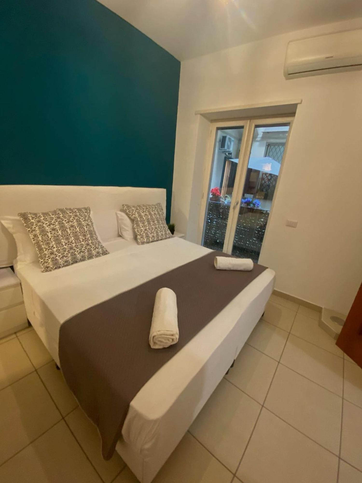 B&B Napoli Duomo Номер фото