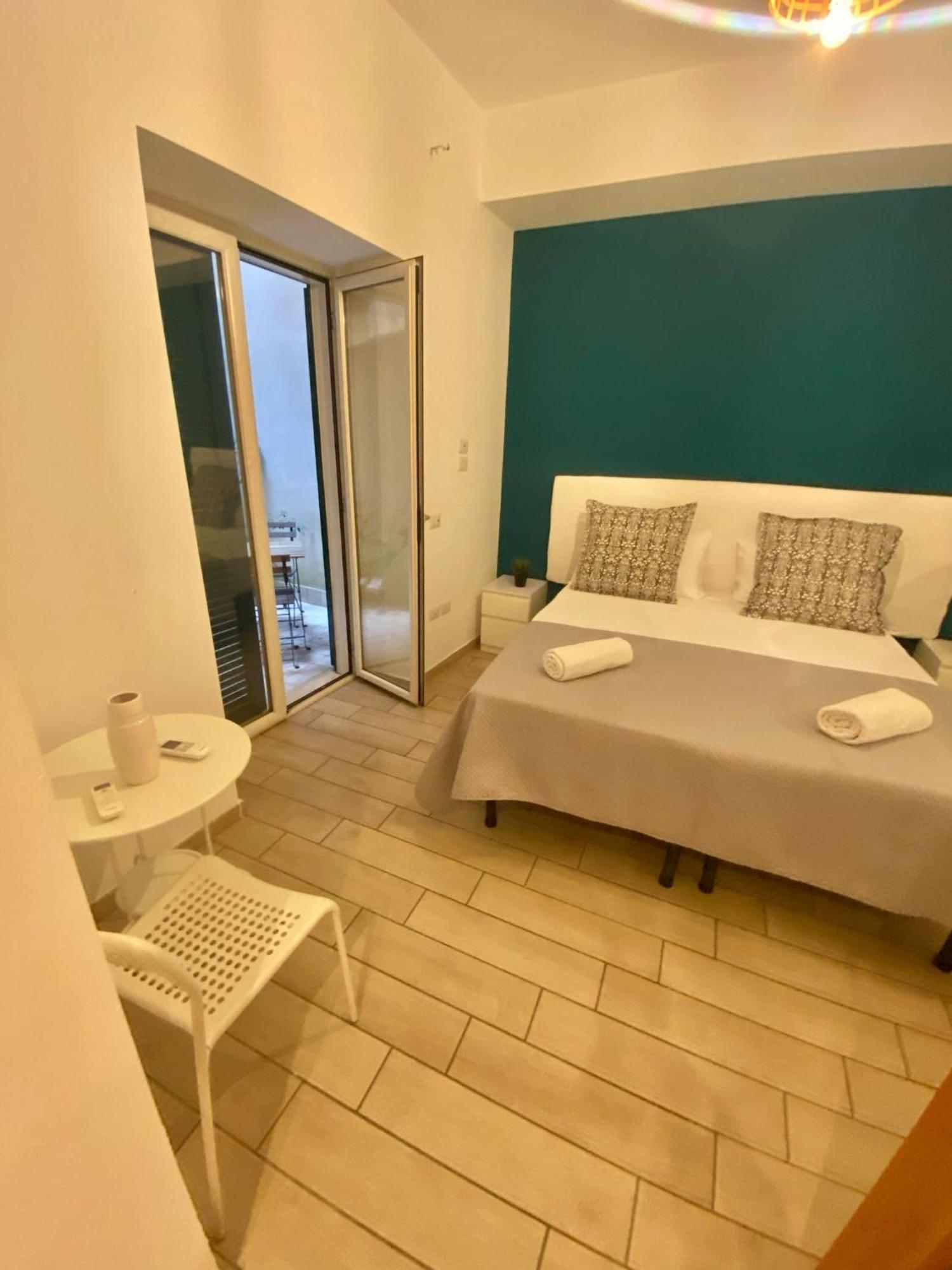 B&B Napoli Duomo Номер фото