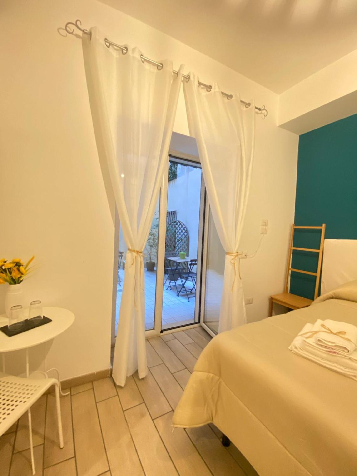 B&B Napoli Duomo Екстер'єр фото